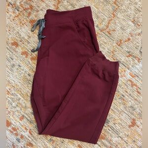 FIGS Zamora scrub pants.